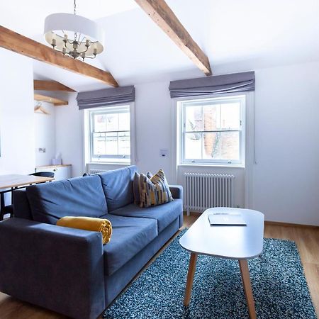 Apartment 6 At Number 8: City Centre, 1 Bedroom, Sofa Bed In Lounge カンタベリー エクステリア 写真