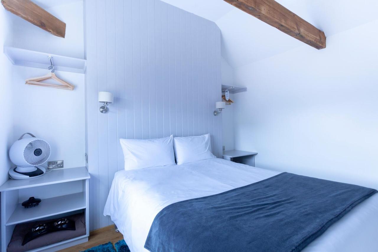 Apartment 6 At Number 8: City Centre, 1 Bedroom, Sofa Bed In Lounge カンタベリー エクステリア 写真
